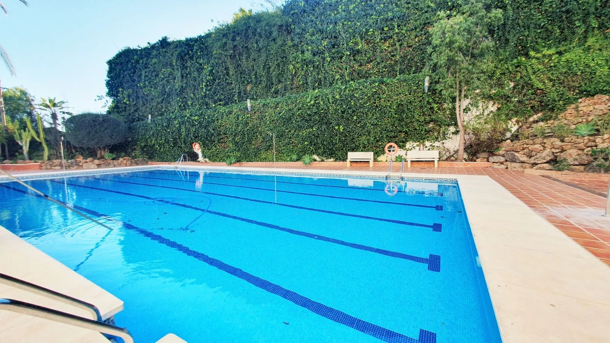 1-7980e48d732b6fc85c14b43b94d2aa54