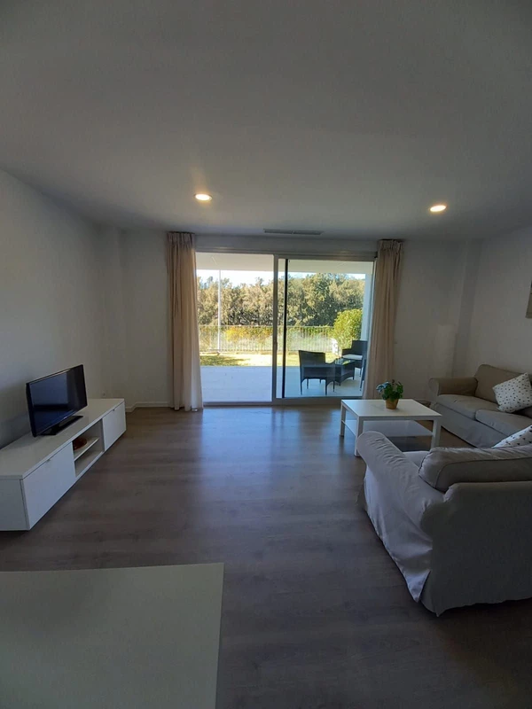 2-5bd7b9d04b45e33852eaf0ec6670150d