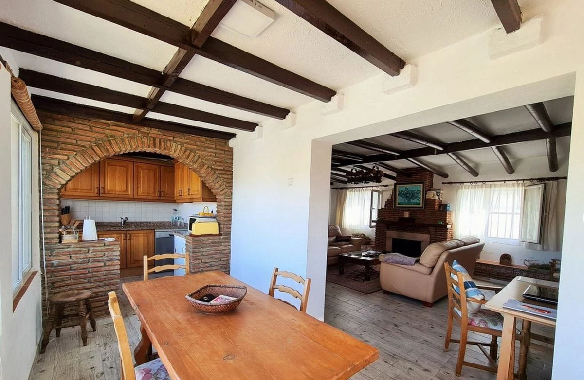 4-c23c0f86247804fa50226aecd8b0b2c8