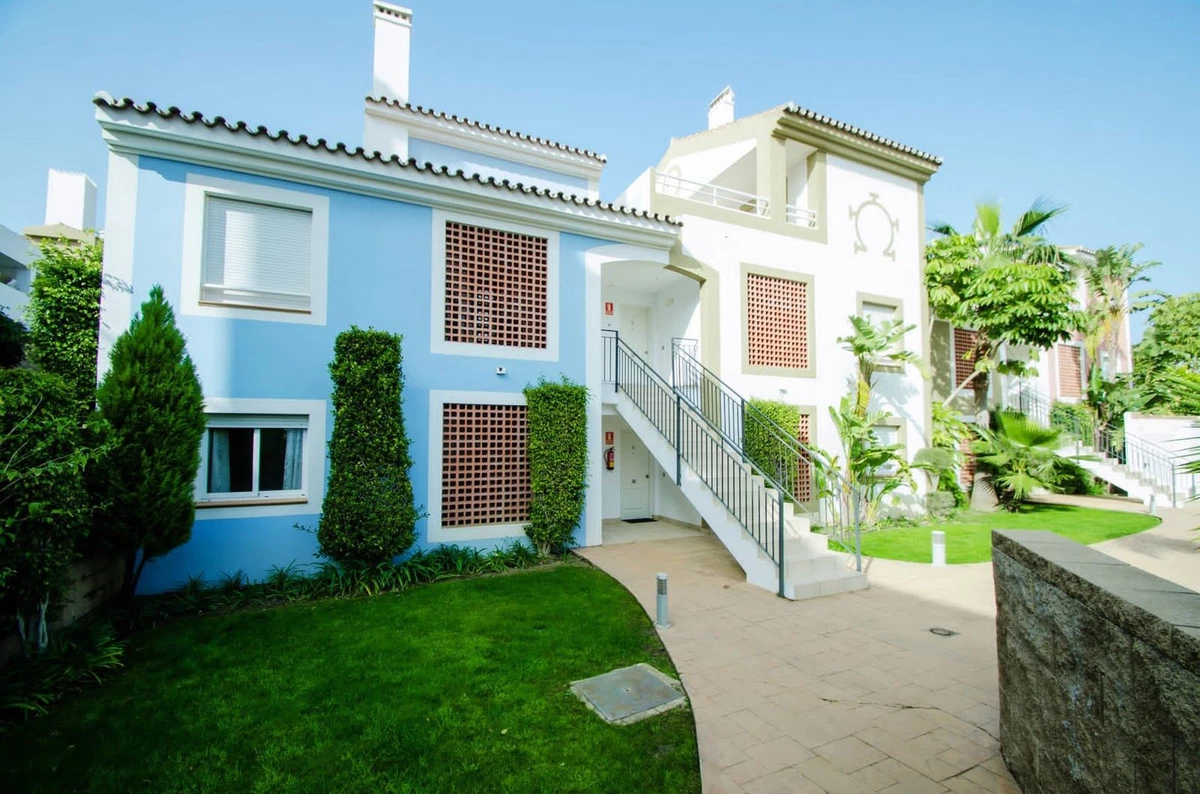 2-5bd7b9d04b45e33852eaf0ec6670150d