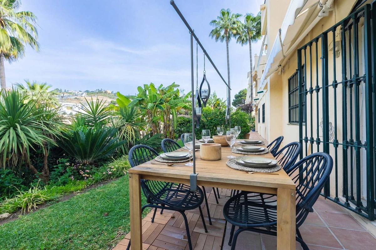 1-7980e48d732b6fc85c14b43b94d2aa54