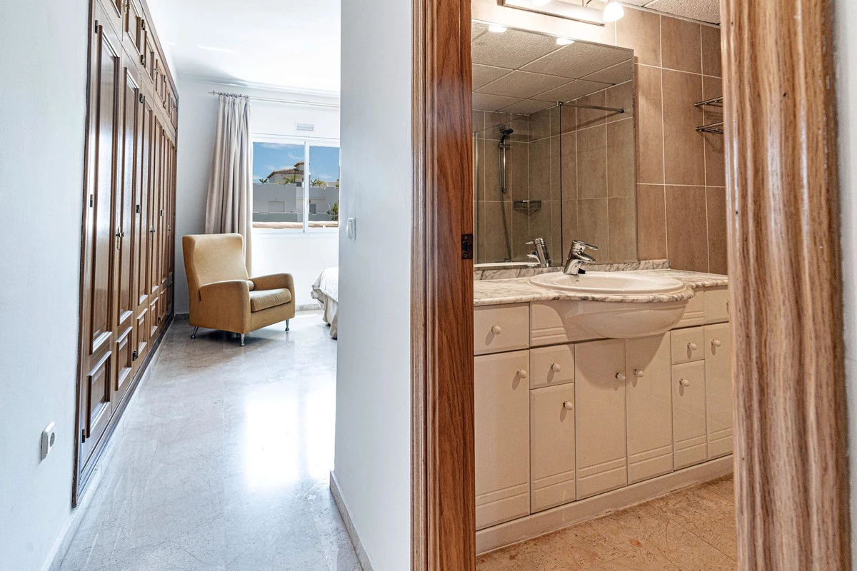 8-e64a9055bba3e77ac8aca3b893cdf826