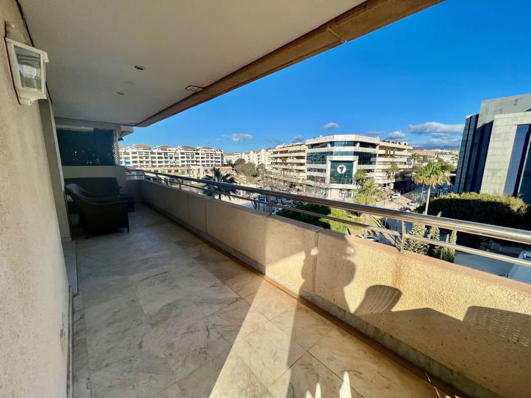 8-e64a9055bba3e77ac8aca3b893cdf826