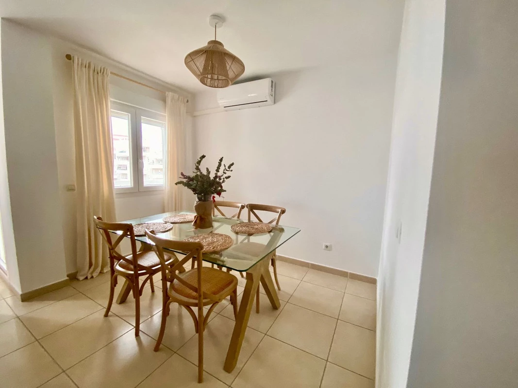 2-5bd7b9d04b45e33852eaf0ec6670150d