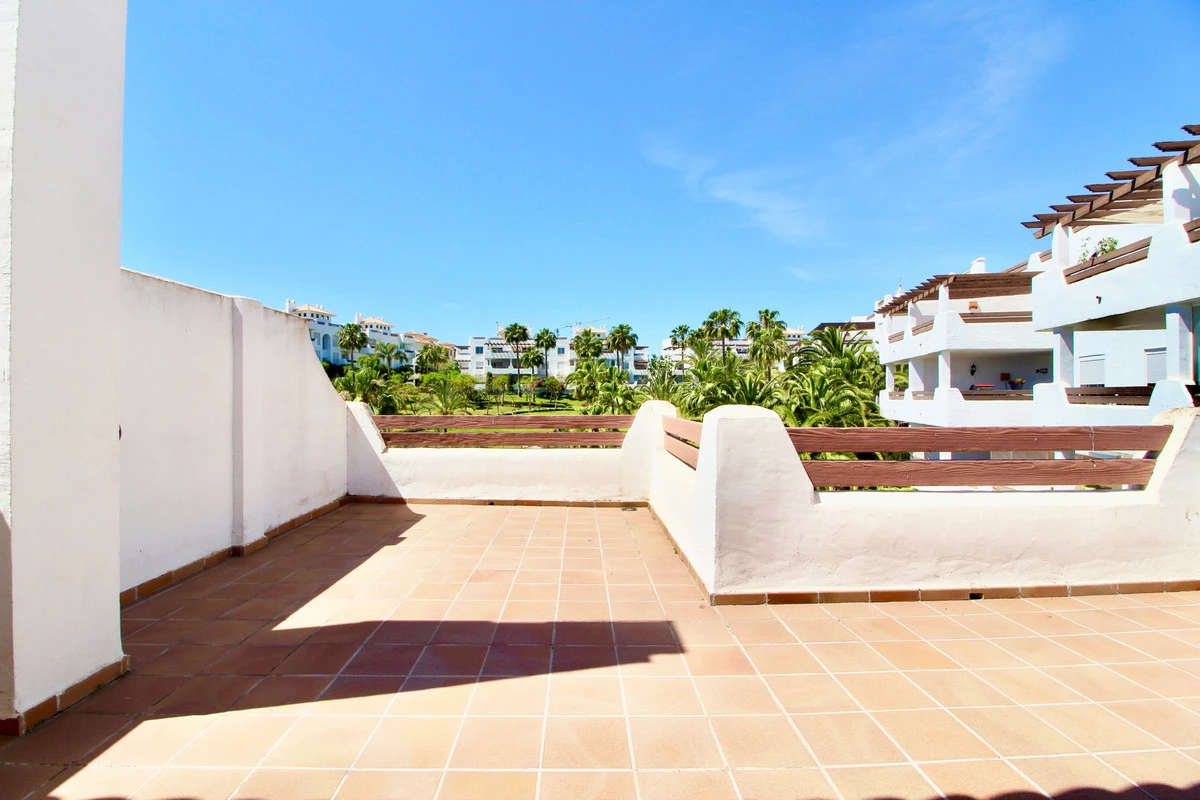 2-5bd7b9d04b45e33852eaf0ec6670150d