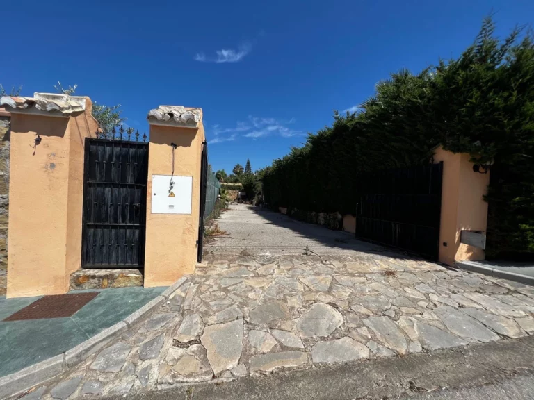 1-7980e48d732b6fc85c14b43b94d2aa54