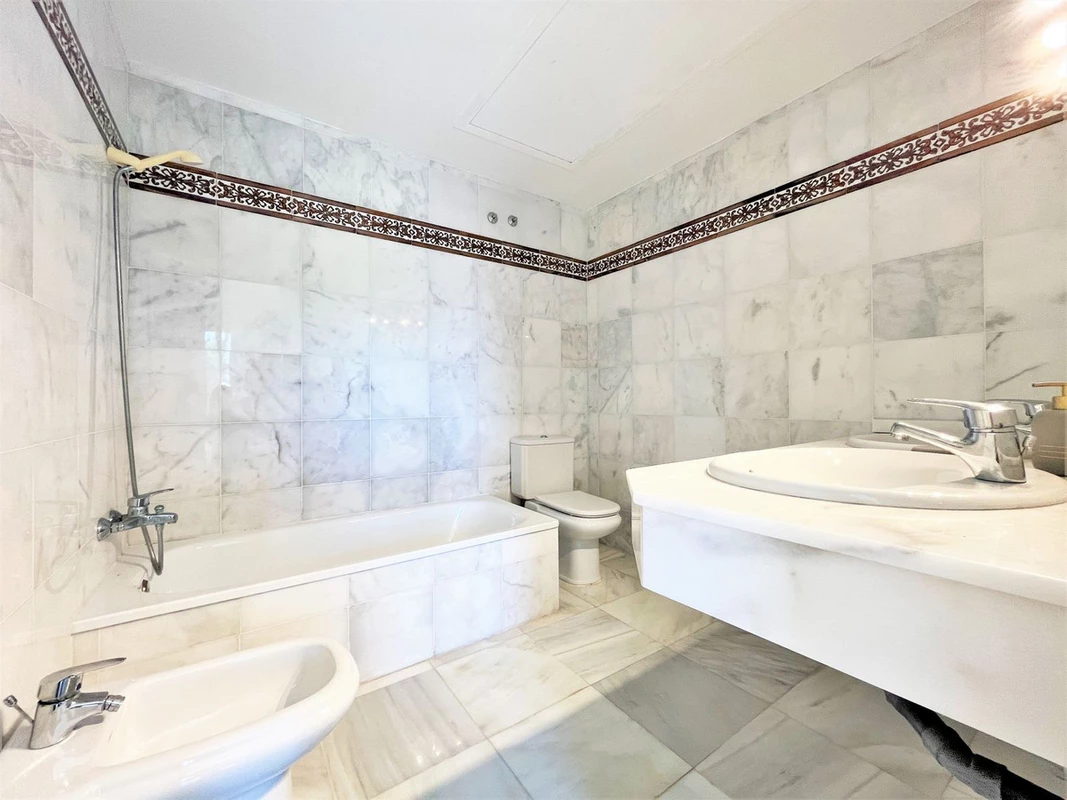 7-aa4cc561180b369757c0bb4af9886cd3