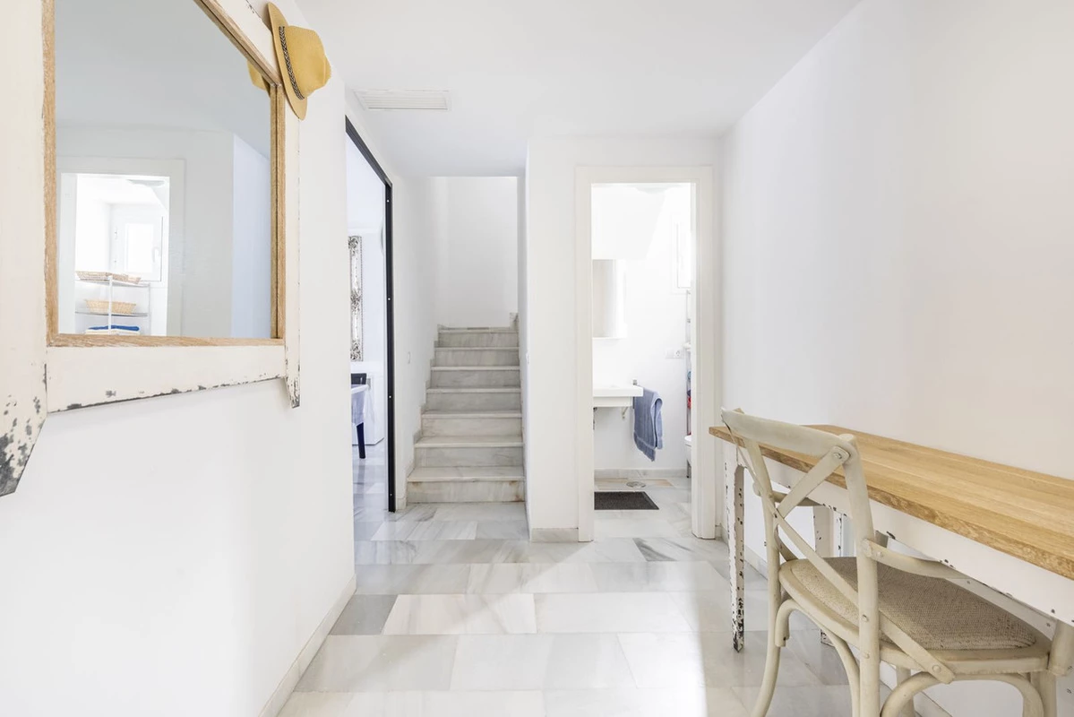 8-e64a9055bba3e77ac8aca3b893cdf826