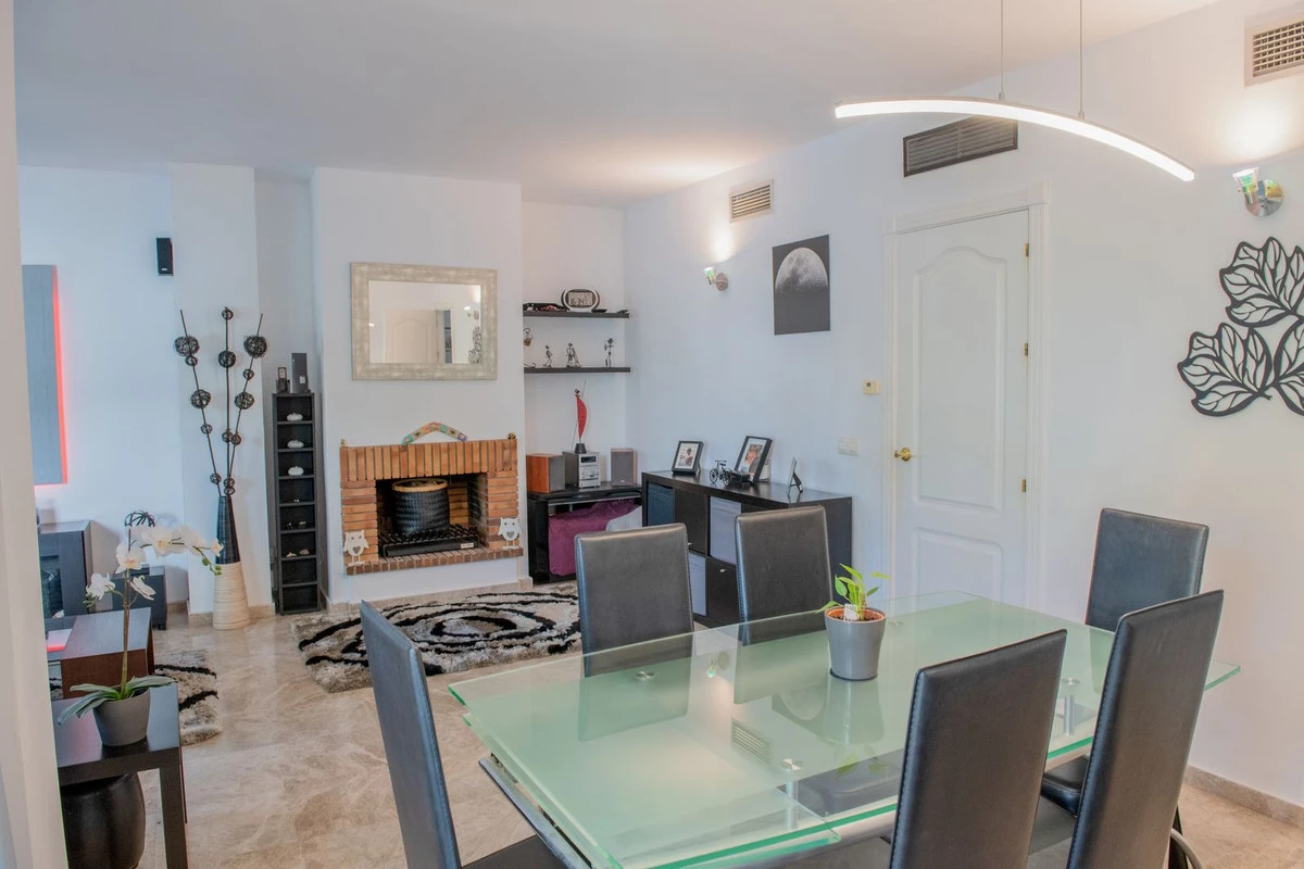 7-aa4cc561180b369757c0bb4af9886cd3