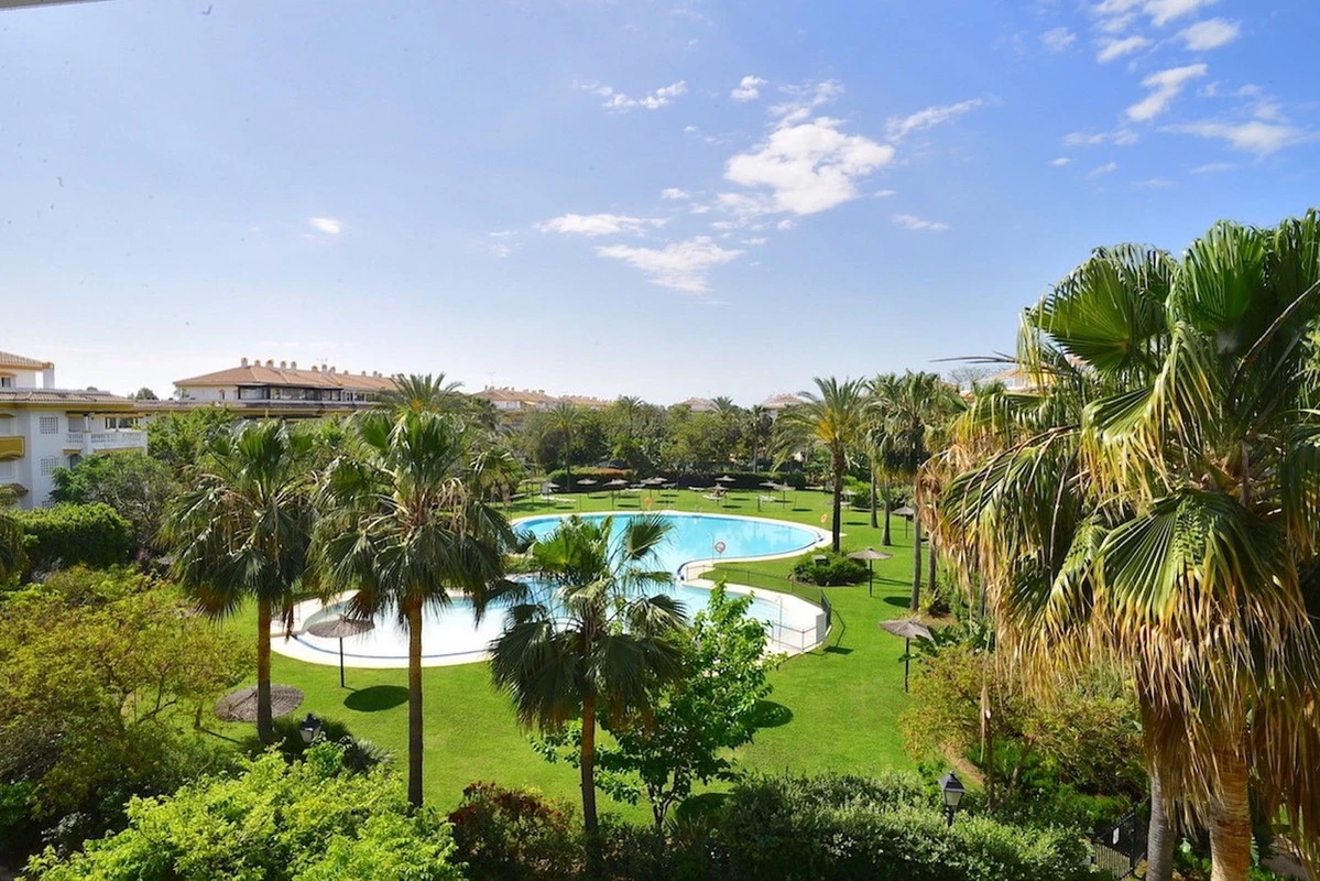 2-5bd7b9d04b45e33852eaf0ec6670150d