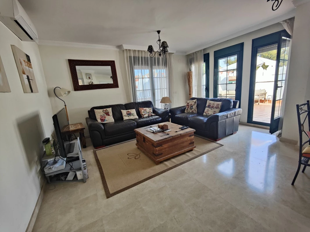 2-5bd7b9d04b45e33852eaf0ec6670150d