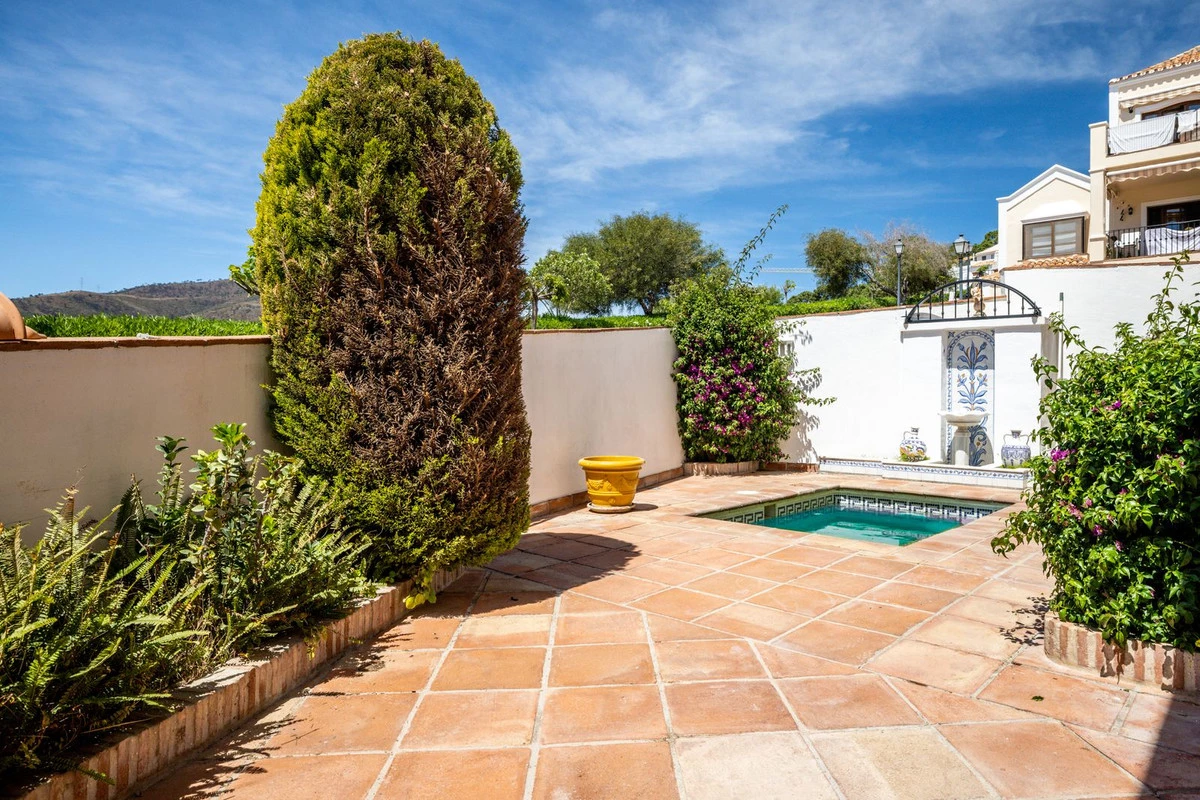 3-e898b2bb2a2fdfd06d2c39894dce8316