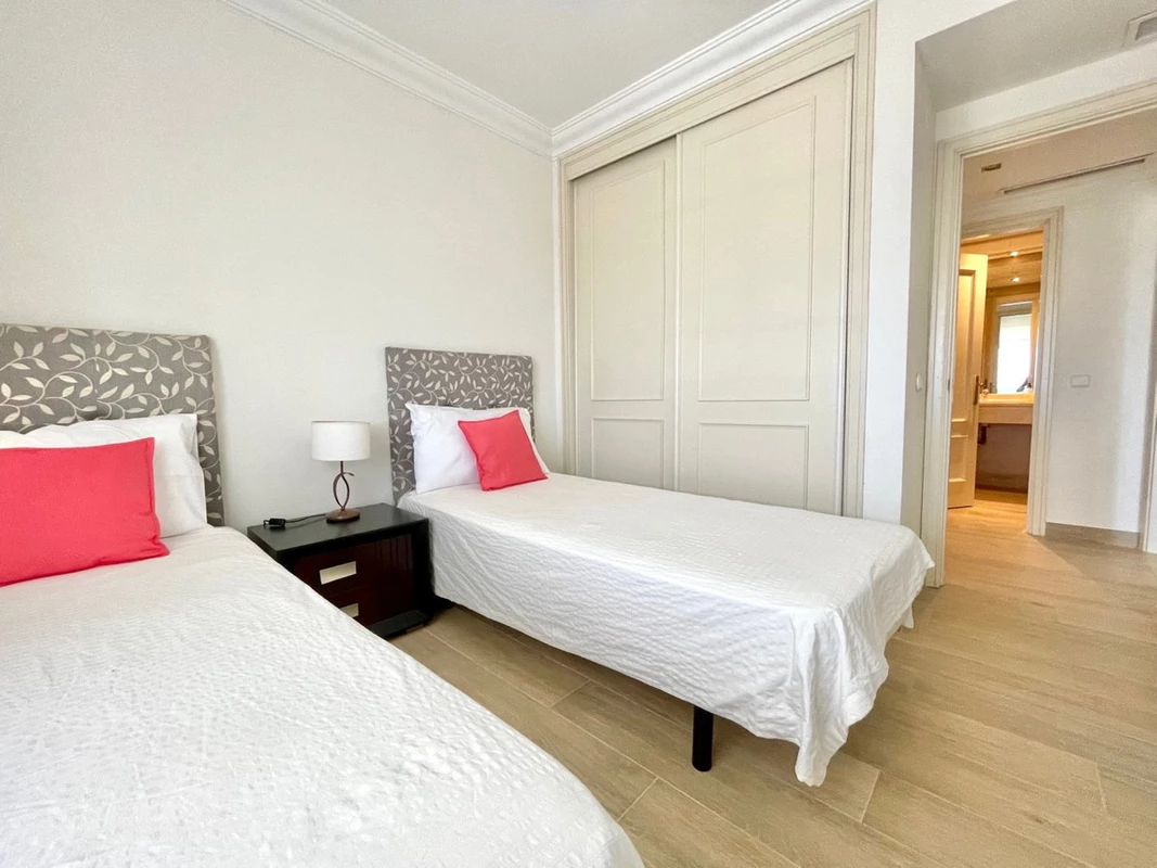 7-aa4cc561180b369757c0bb4af9886cd3