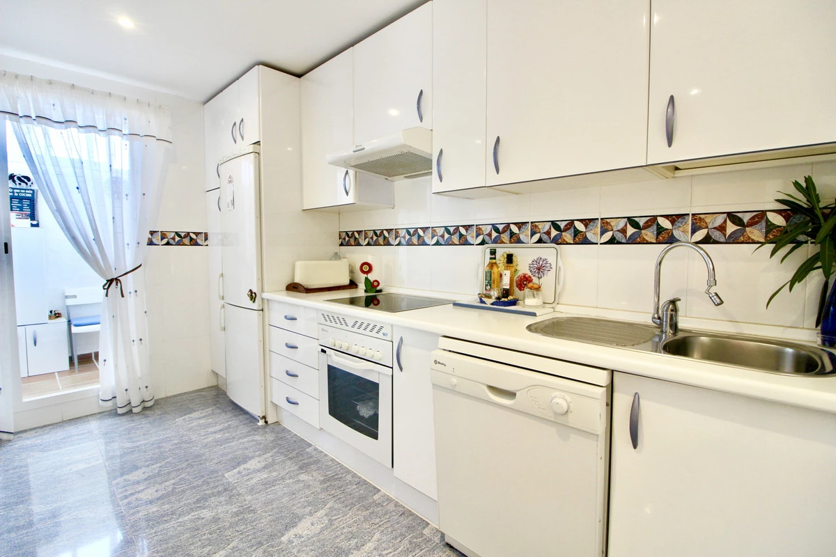 3-e898b2bb2a2fdfd06d2c39894dce8316