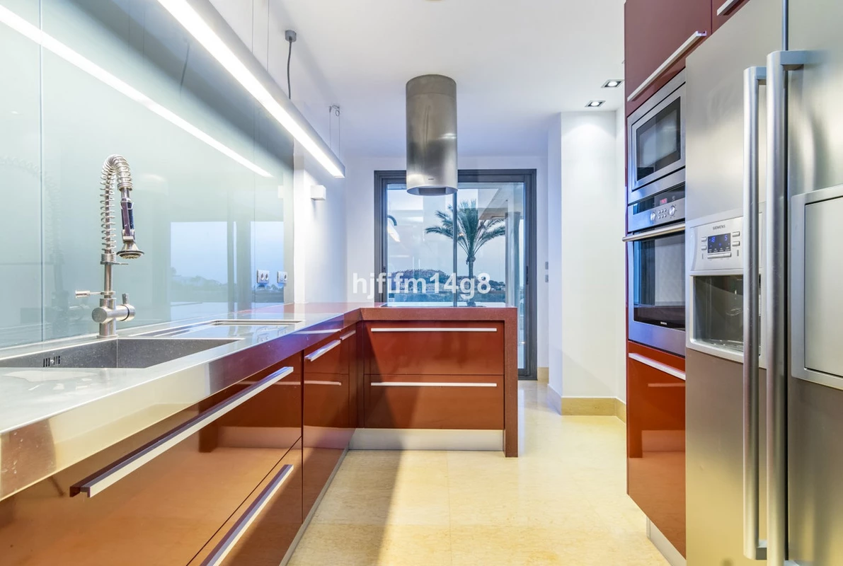 8-e64a9055bba3e77ac8aca3b893cdf826