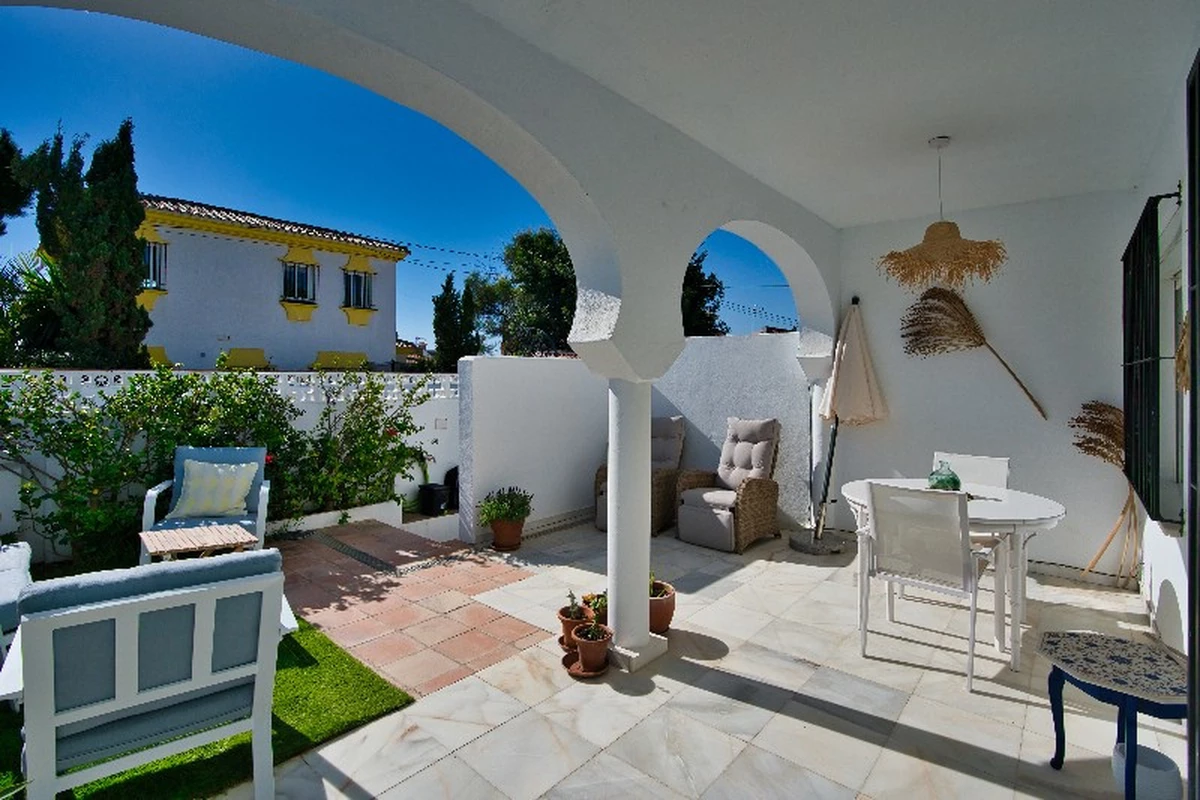 3-e898b2bb2a2fdfd06d2c39894dce8316