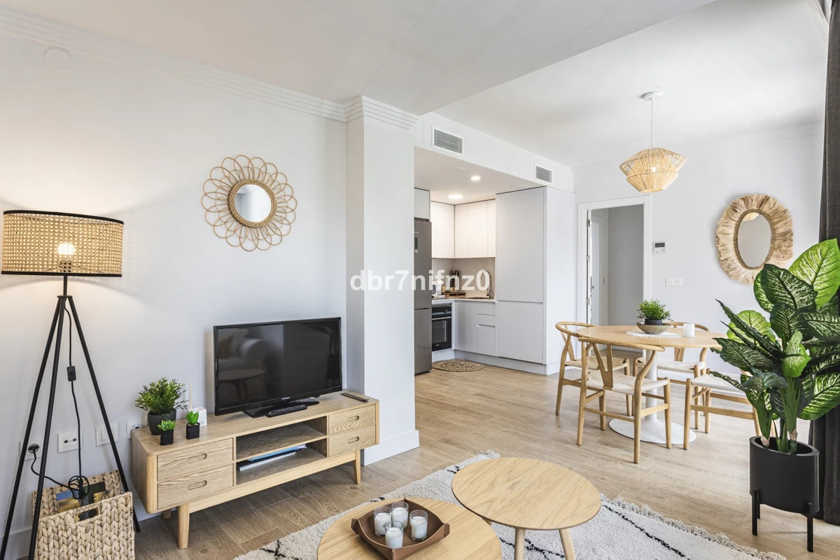 2-5bd7b9d04b45e33852eaf0ec6670150d