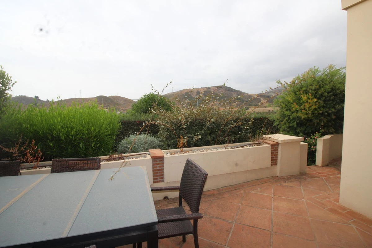 8-e64a9055bba3e77ac8aca3b893cdf826