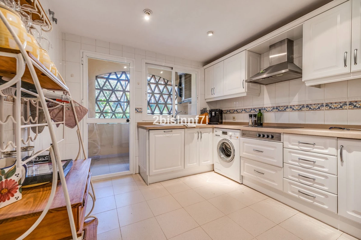 9-467d0cee5b725f3ef65f102a0c2e69c0