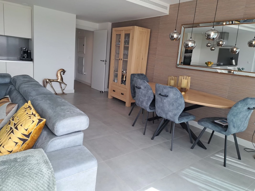 8-e64a9055bba3e77ac8aca3b893cdf826