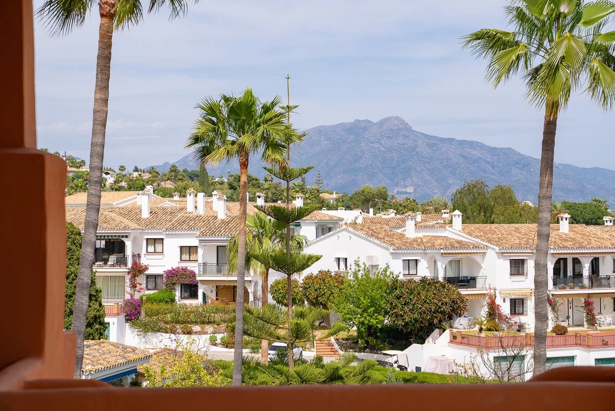 1-7980e48d732b6fc85c14b43b94d2aa54