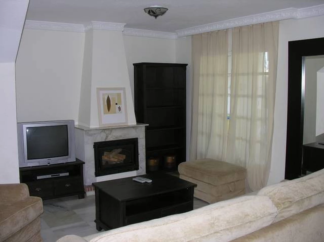 2-5bd7b9d04b45e33852eaf0ec6670150d