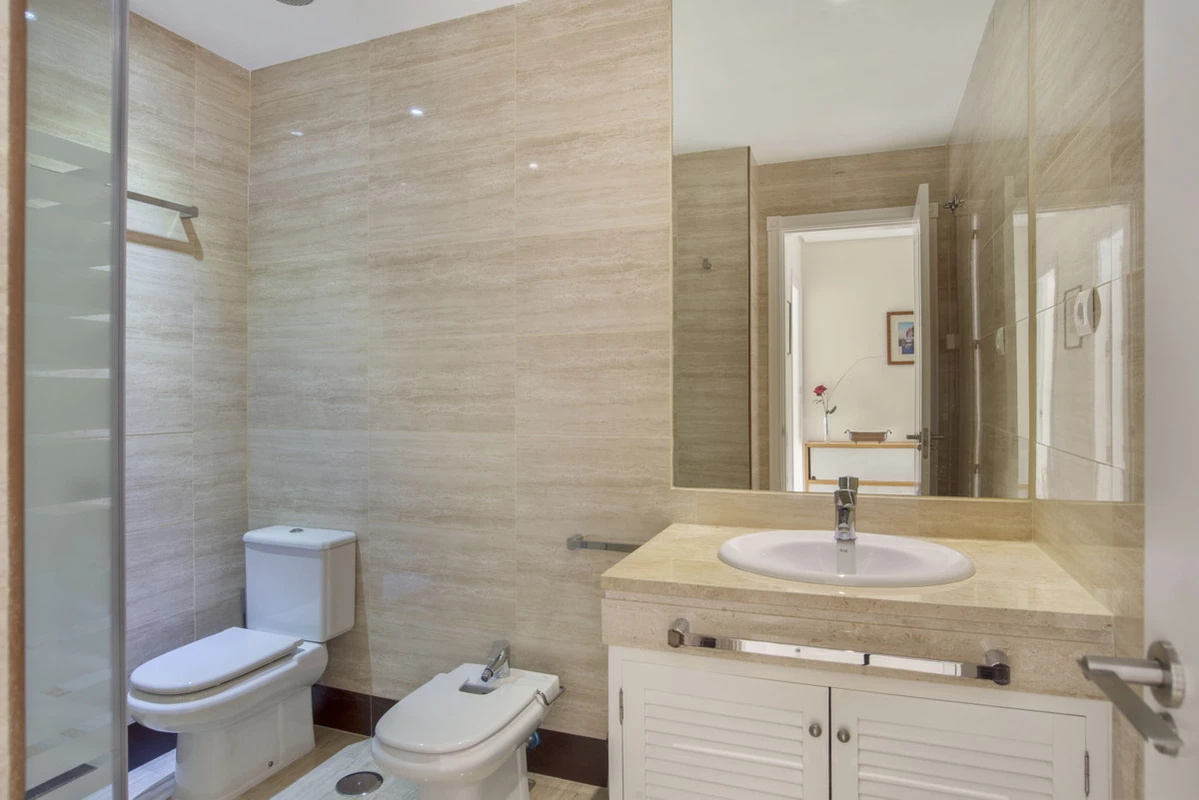 8-e64a9055bba3e77ac8aca3b893cdf826