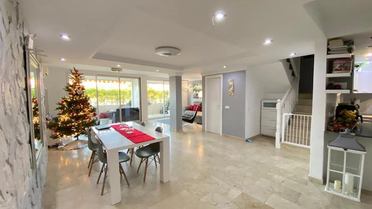 2-5bd7b9d04b45e33852eaf0ec6670150d