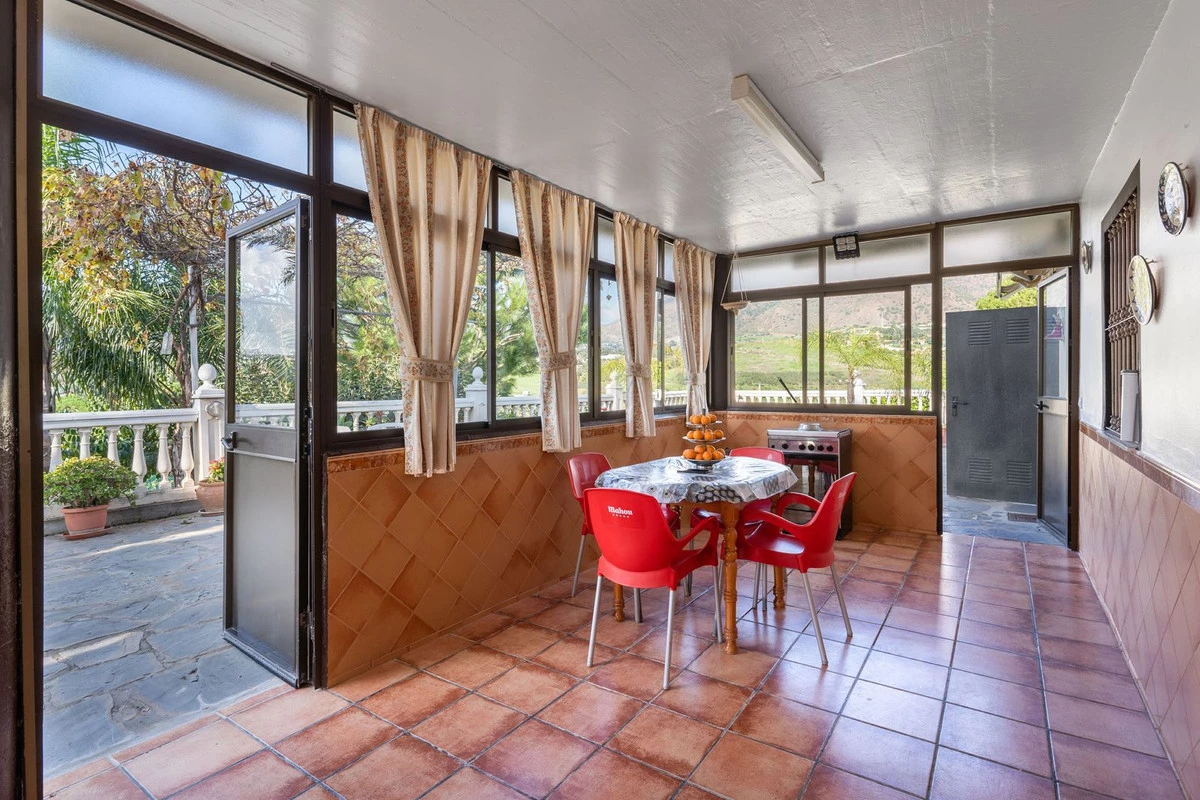 7-aa4cc561180b369757c0bb4af9886cd3