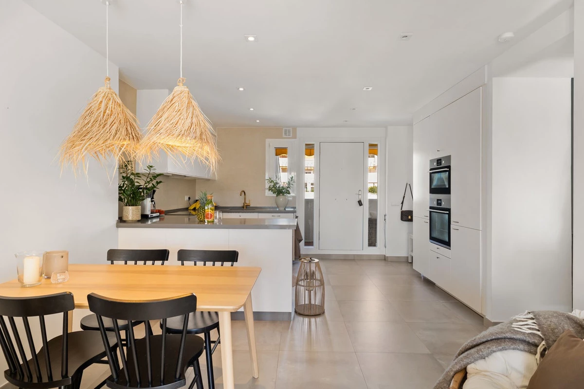 8-e64a9055bba3e77ac8aca3b893cdf826