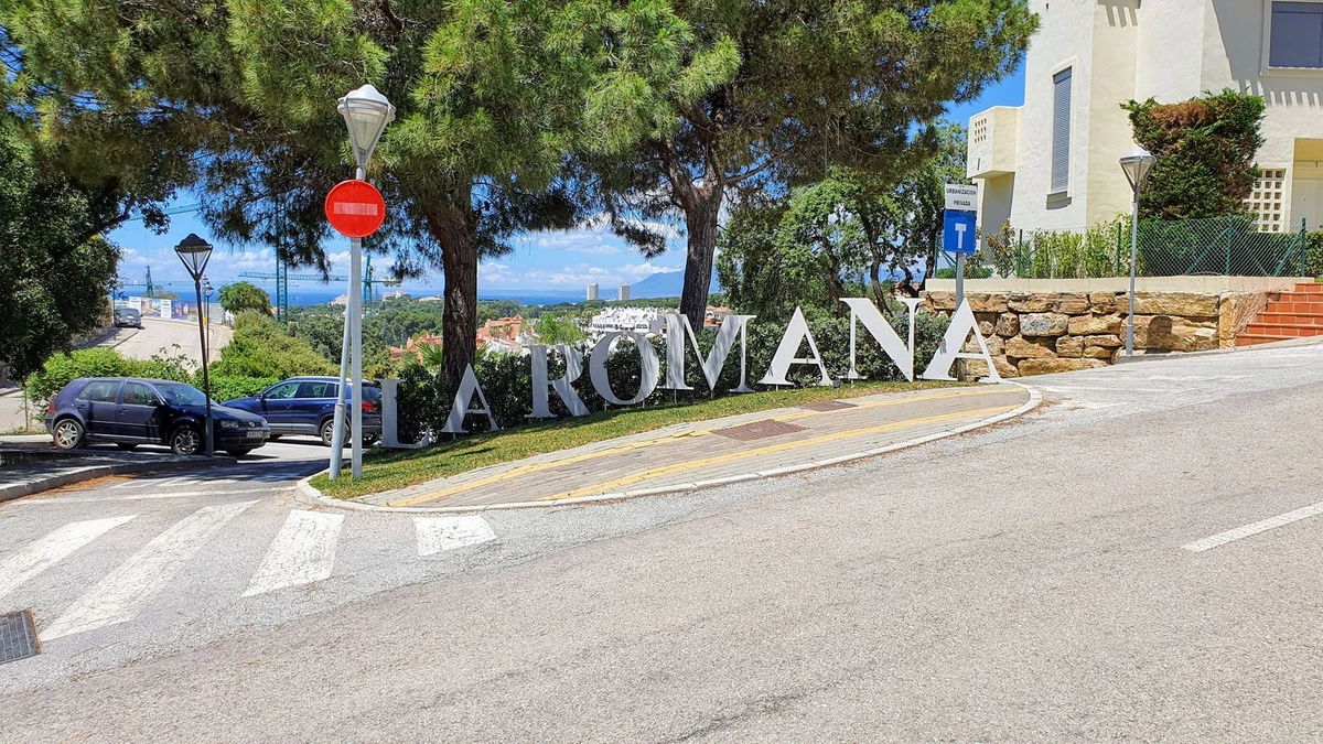 2-5bd7b9d04b45e33852eaf0ec6670150d