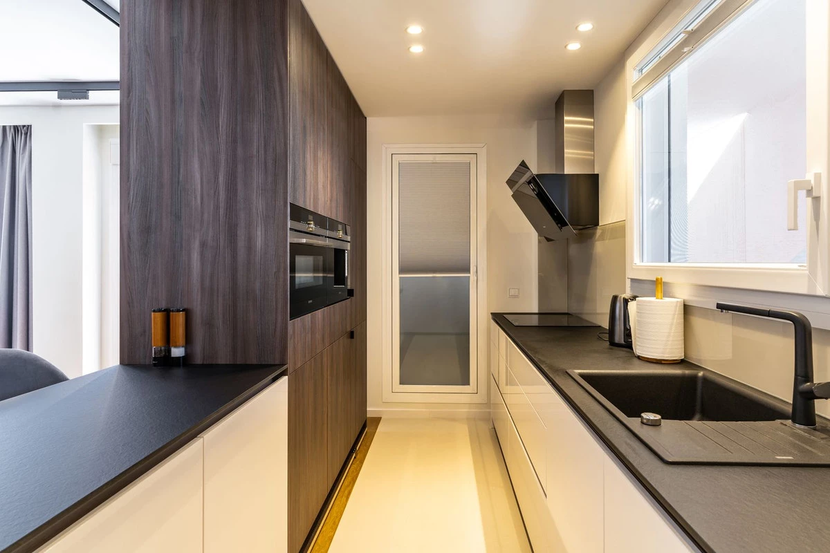 8-e64a9055bba3e77ac8aca3b893cdf826