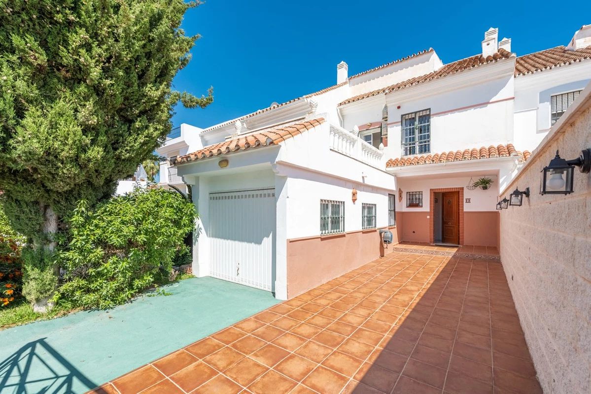 3-e898b2bb2a2fdfd06d2c39894dce8316