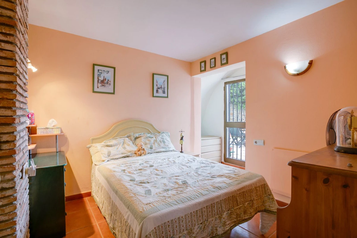 4-c23c0f86247804fa50226aecd8b0b2c8