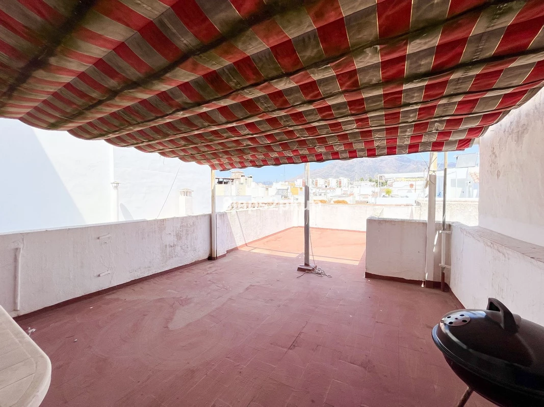 2-5bd7b9d04b45e33852eaf0ec6670150d