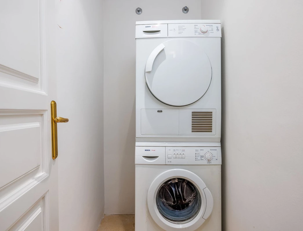 9-467d0cee5b725f3ef65f102a0c2e69c0