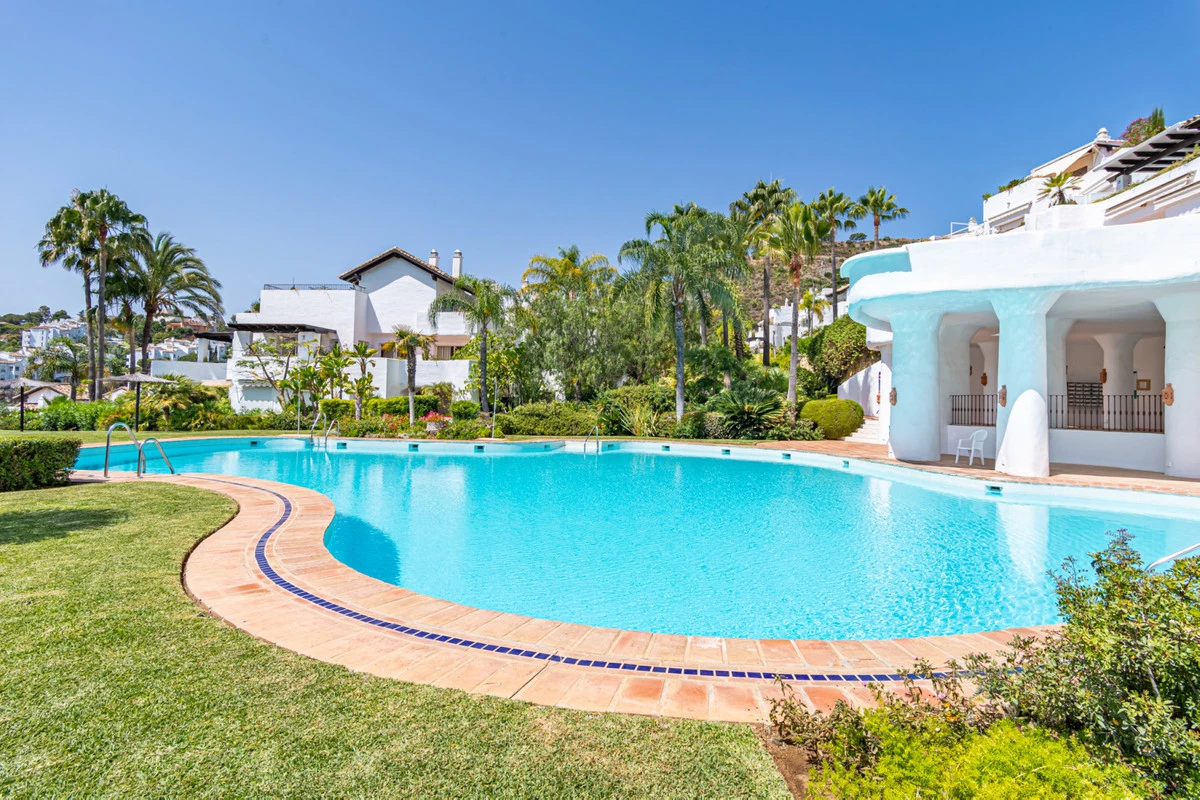 1-7980e48d732b6fc85c14b43b94d2aa54