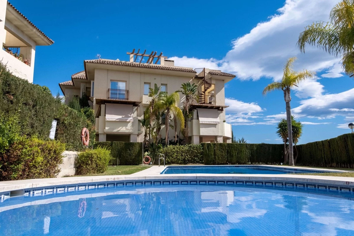 1-7980e48d732b6fc85c14b43b94d2aa54