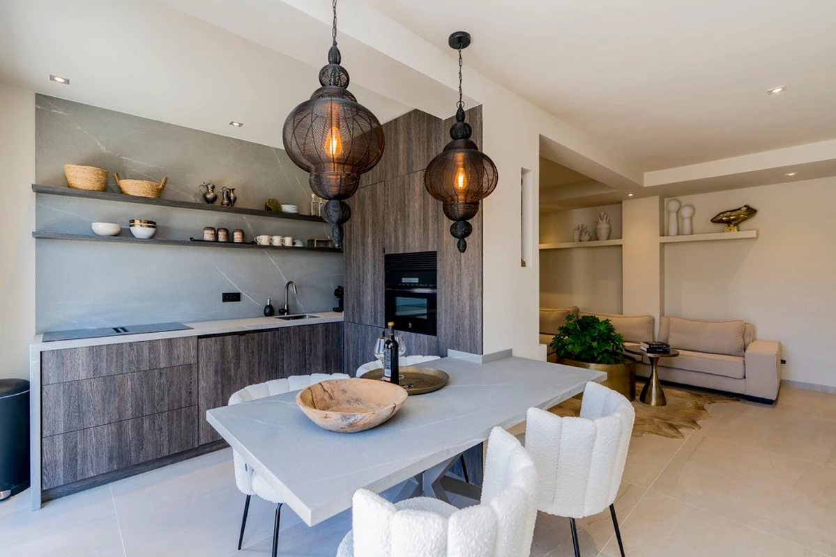 2-5bd7b9d04b45e33852eaf0ec6670150d