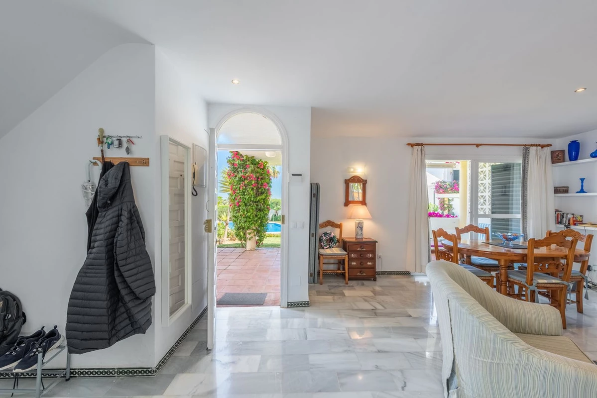 7-aa4cc561180b369757c0bb4af9886cd3