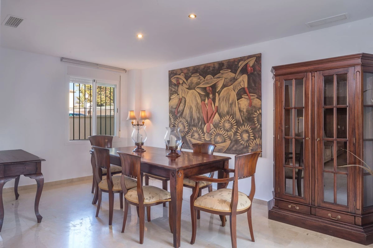 7-aa4cc561180b369757c0bb4af9886cd3