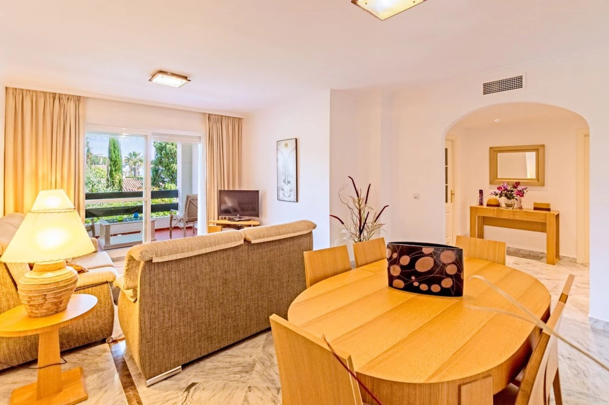 8-e64a9055bba3e77ac8aca3b893cdf826