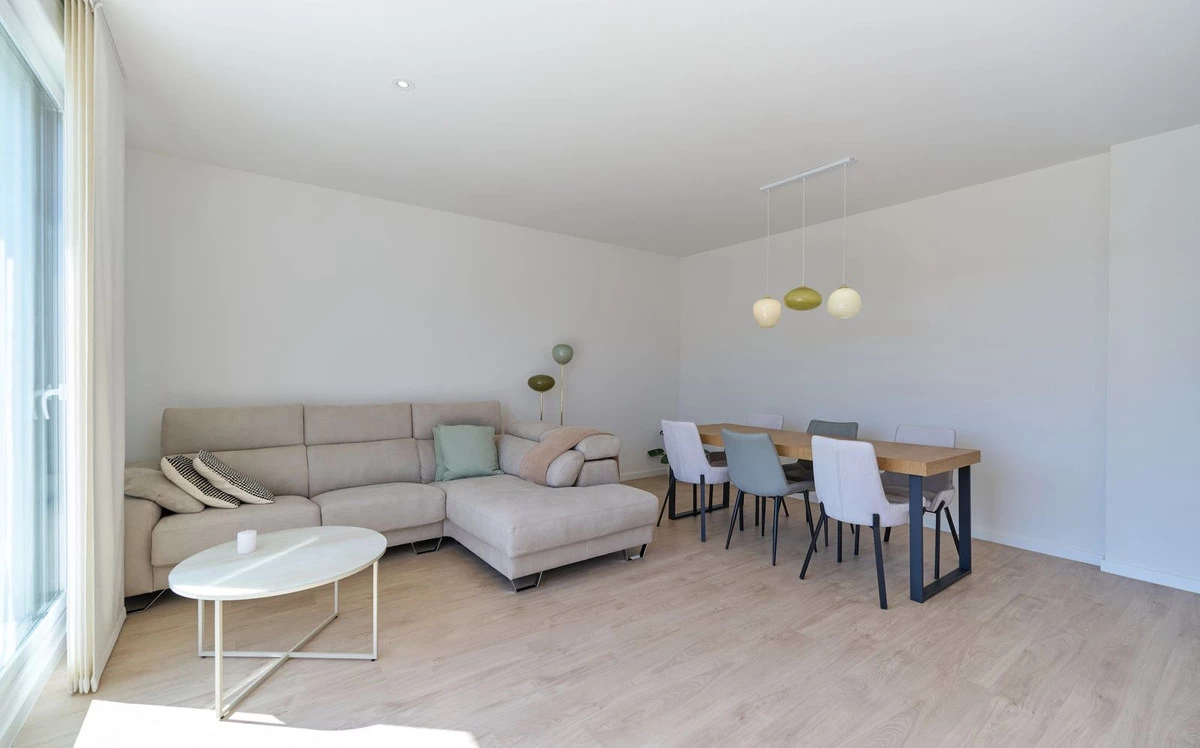 8-e64a9055bba3e77ac8aca3b893cdf826