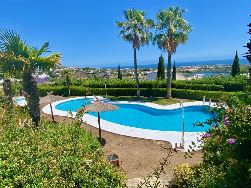 2-5bd7b9d04b45e33852eaf0ec6670150d