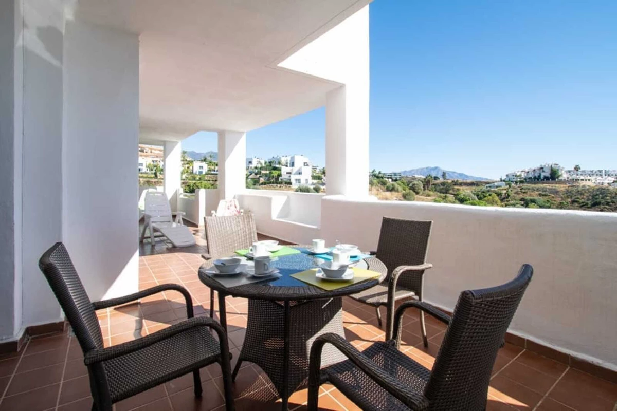 2-5bd7b9d04b45e33852eaf0ec6670150d