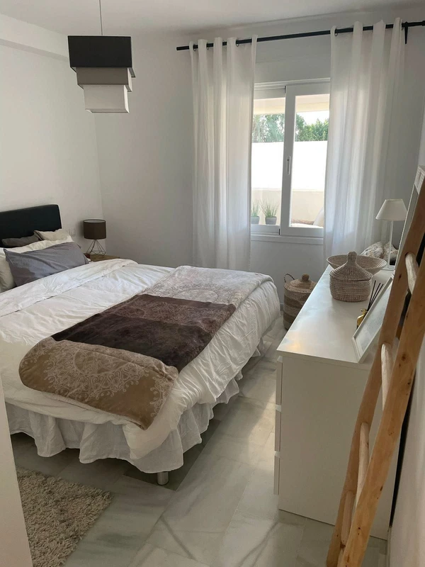 8-e64a9055bba3e77ac8aca3b893cdf826