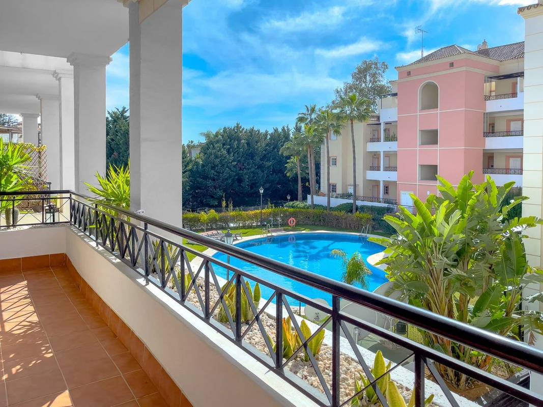 1-7980e48d732b6fc85c14b43b94d2aa54