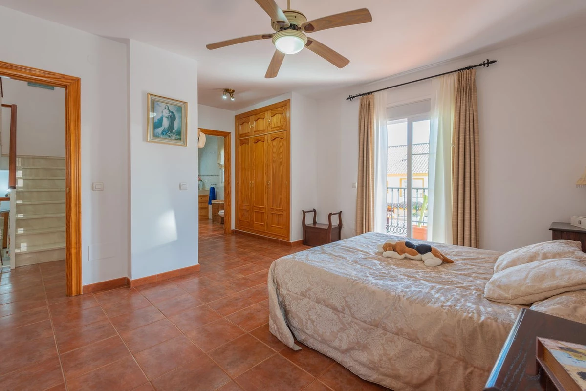 9-467d0cee5b725f3ef65f102a0c2e69c0