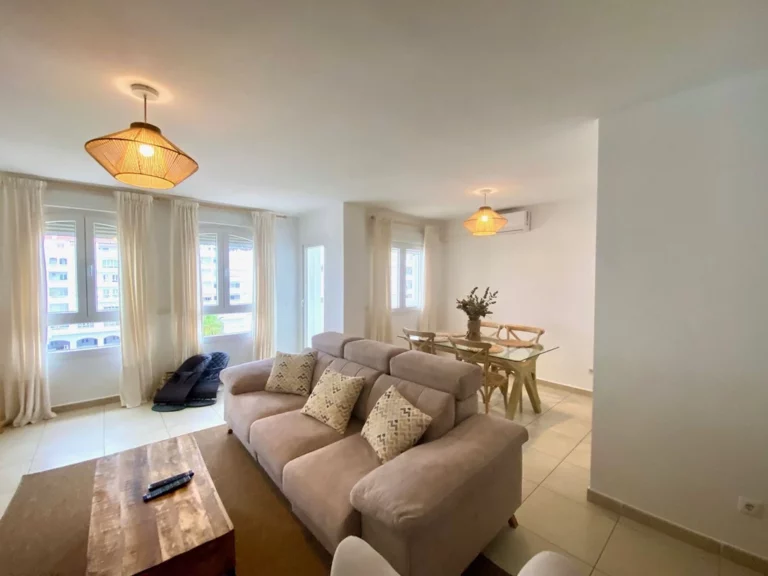 R4258705 | Middle Floor Apartment in Nueva Andalucía – € 370,000 – 3 beds, 2 baths