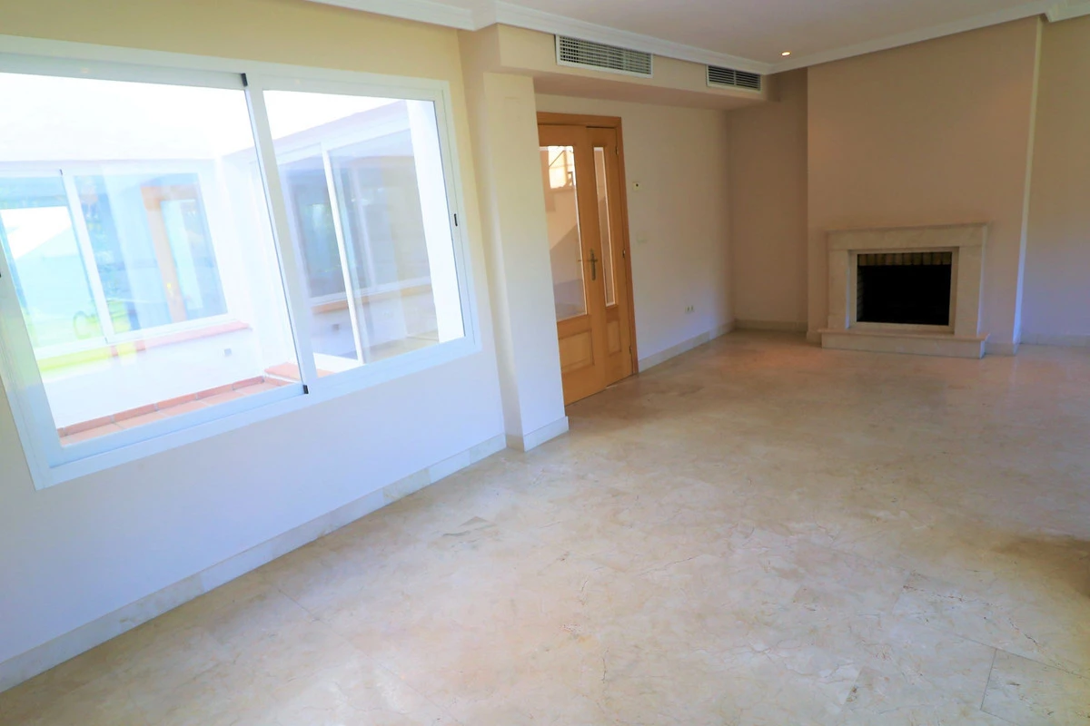 9-467d0cee5b725f3ef65f102a0c2e69c0